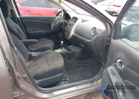 2015 Nissan Versa 1.6 Sv z USA, uszkodzony, nr VIN 3N1CN7AP7FL832744